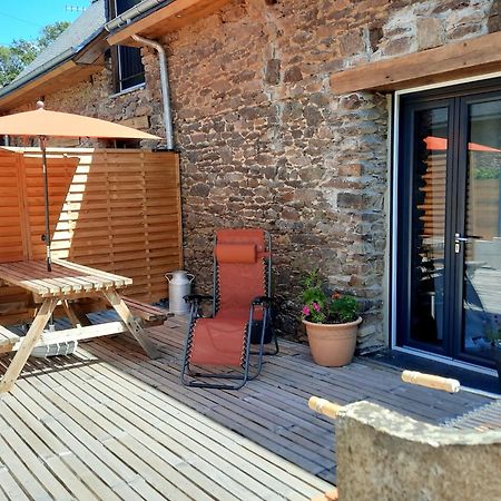 A La Memoire De Merlin & Spa Saint-Malon-sur-Mel 外观 照片