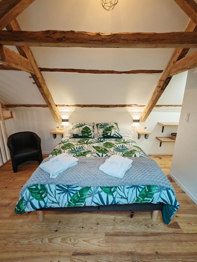 A La Memoire De Merlin & Spa Saint-Malon-sur-Mel 外观 照片