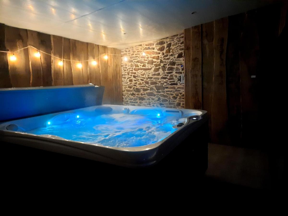 A La Memoire De Merlin & Spa Saint-Malon-sur-Mel 外观 照片