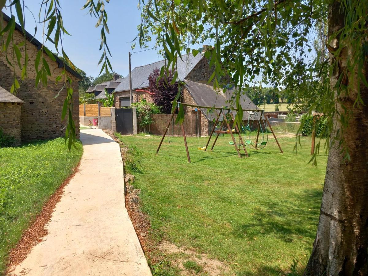A La Memoire De Merlin & Spa Saint-Malon-sur-Mel 外观 照片