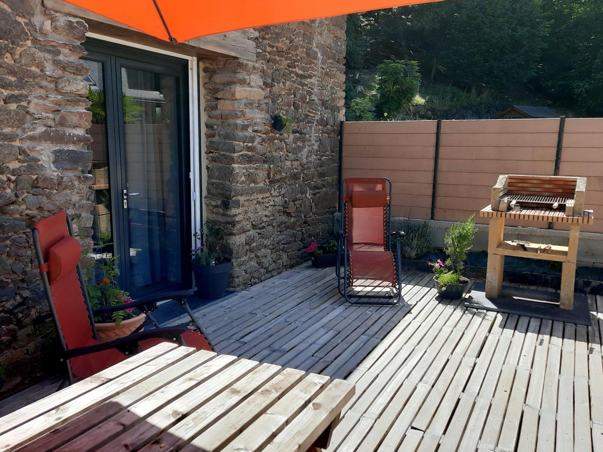 A La Memoire De Merlin & Spa Saint-Malon-sur-Mel 外观 照片